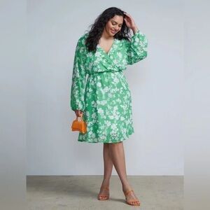 New York’s & Co. | Plus Surplice Neck Floral Print Dress Size 4X